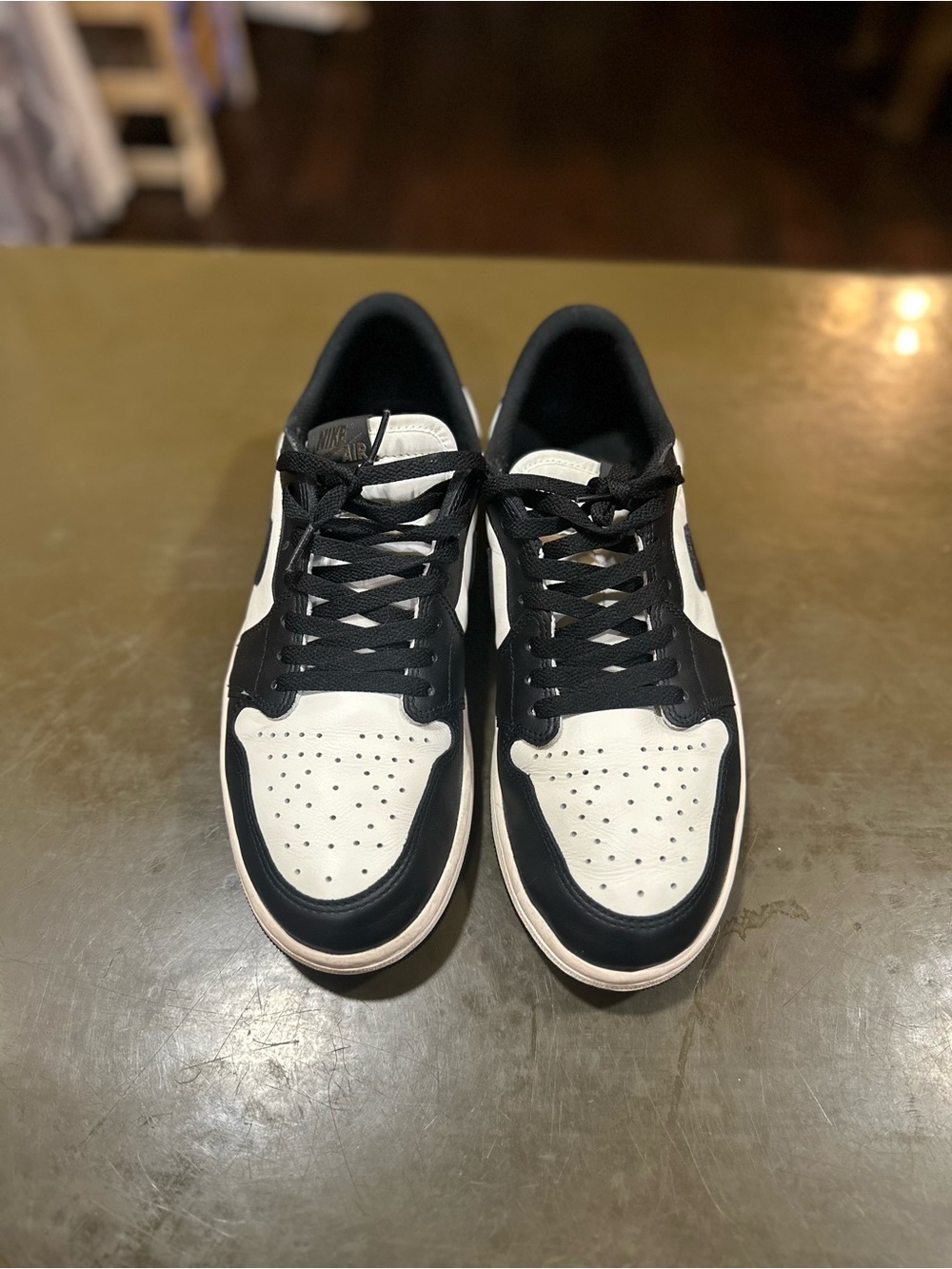 Nike Men’s Black and White Low-Top Sneakers